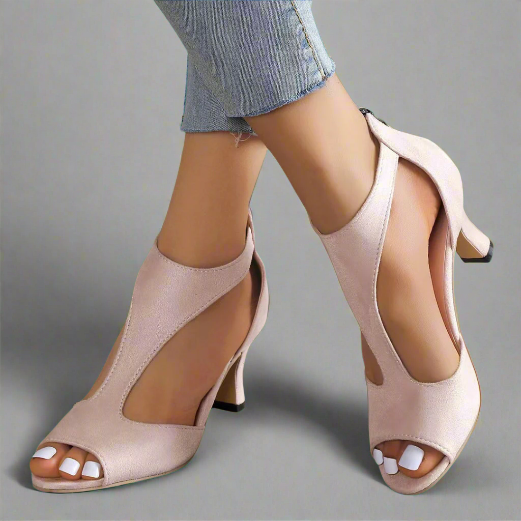 Manhattan Muse | Statement Heels