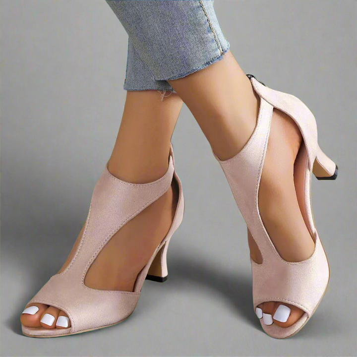 Manhattan Muse | Statement Heels